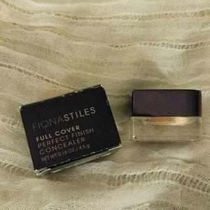 Fiona Stiles Concealer